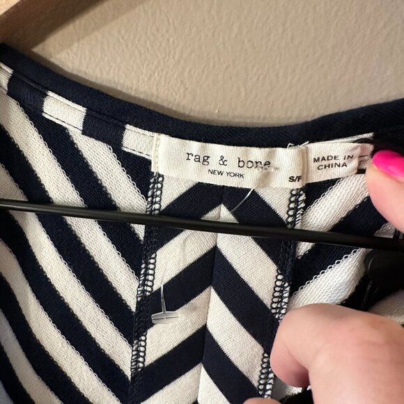 Women's S NWT Rag & Bone Kat Split Back Tank Top White/Navy Split Back - Picture 8 of 11